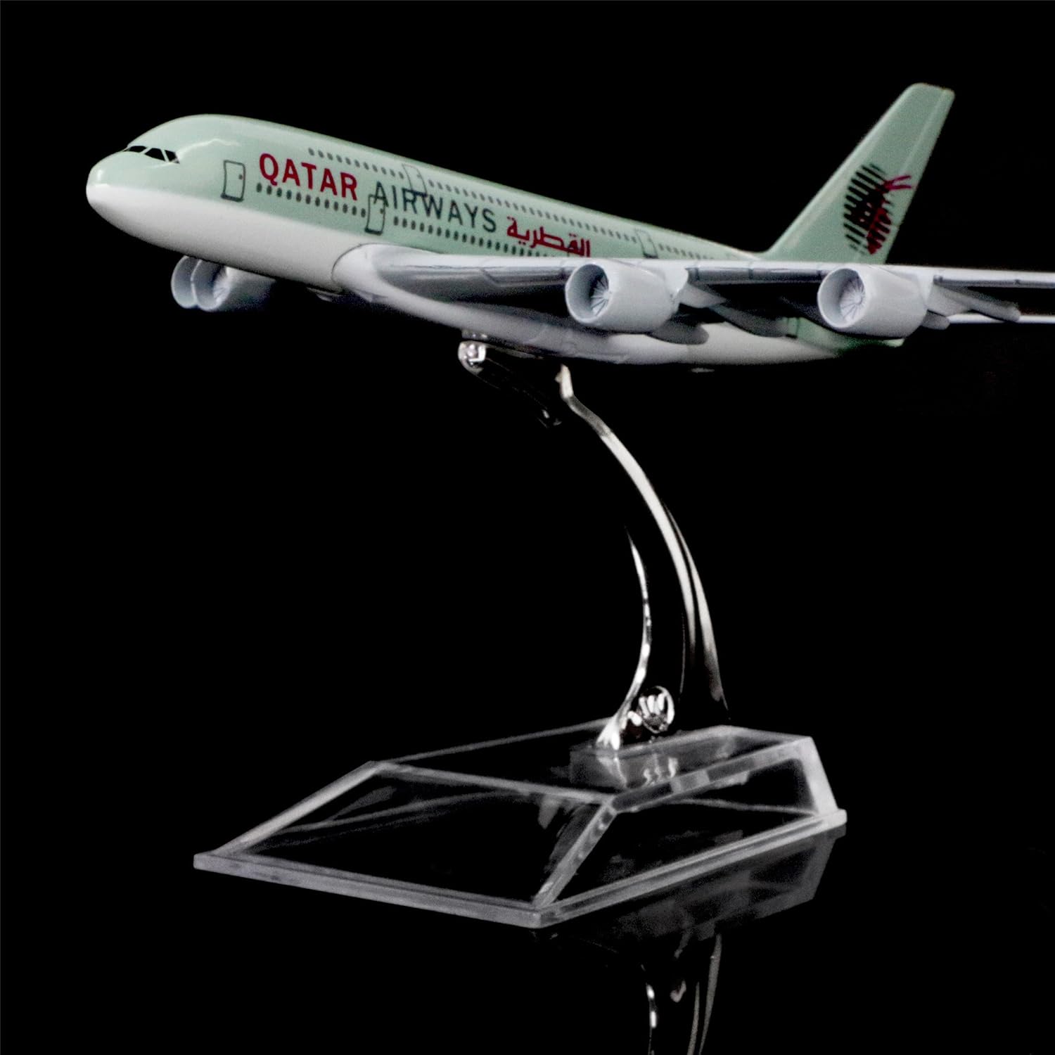 Party Games Bus - 1:400 16cm Air Bus A380 Qatar