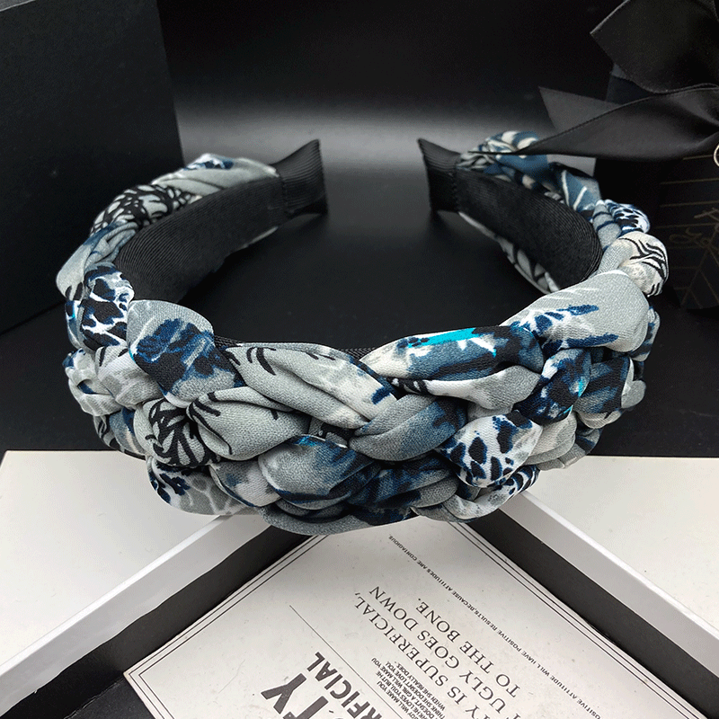Light luxury halo dyed fabric  - Ring Toss Outdoor review and price