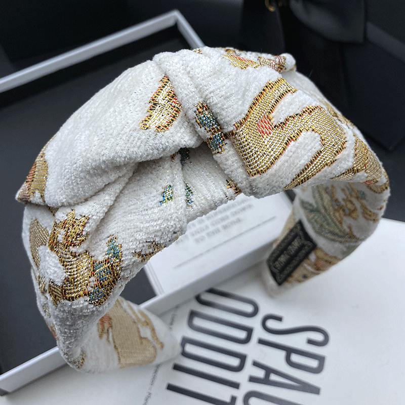 Fashionable Embroidery Hairpin - Ring Toss Outdoor review and price